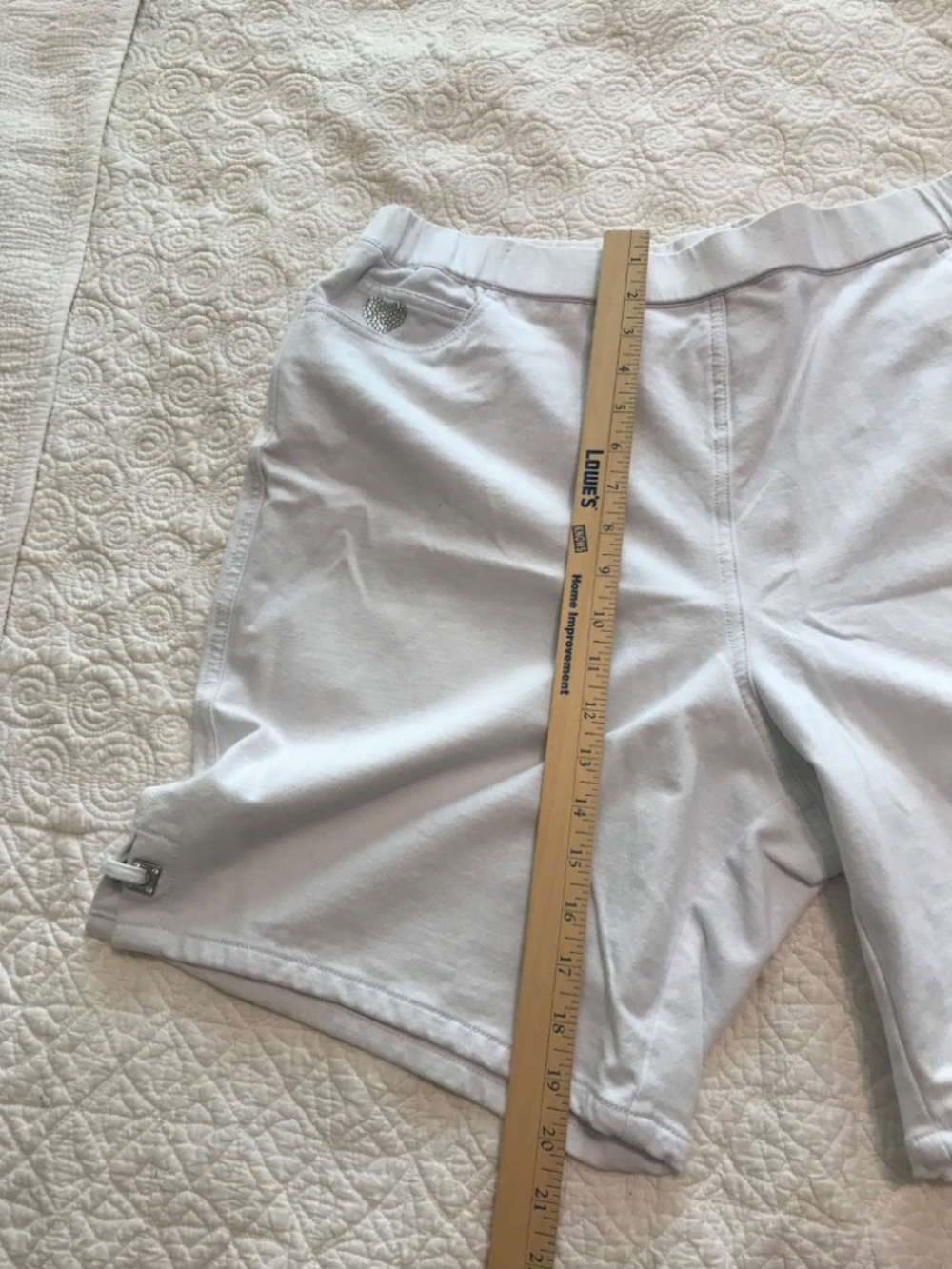 QF white DreamJeannes pull-on shorts with rhinestone grommet details (XL) - Picture 5 of 13